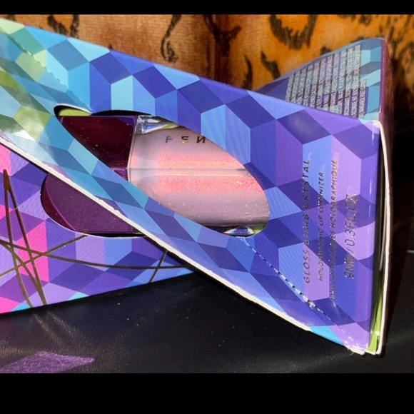 New Fenty Beauty GLOSS BOMB CRYSTAL
HOLOGRAPHIC LIP LUMINIZER limited edition - Picture 5 of 7